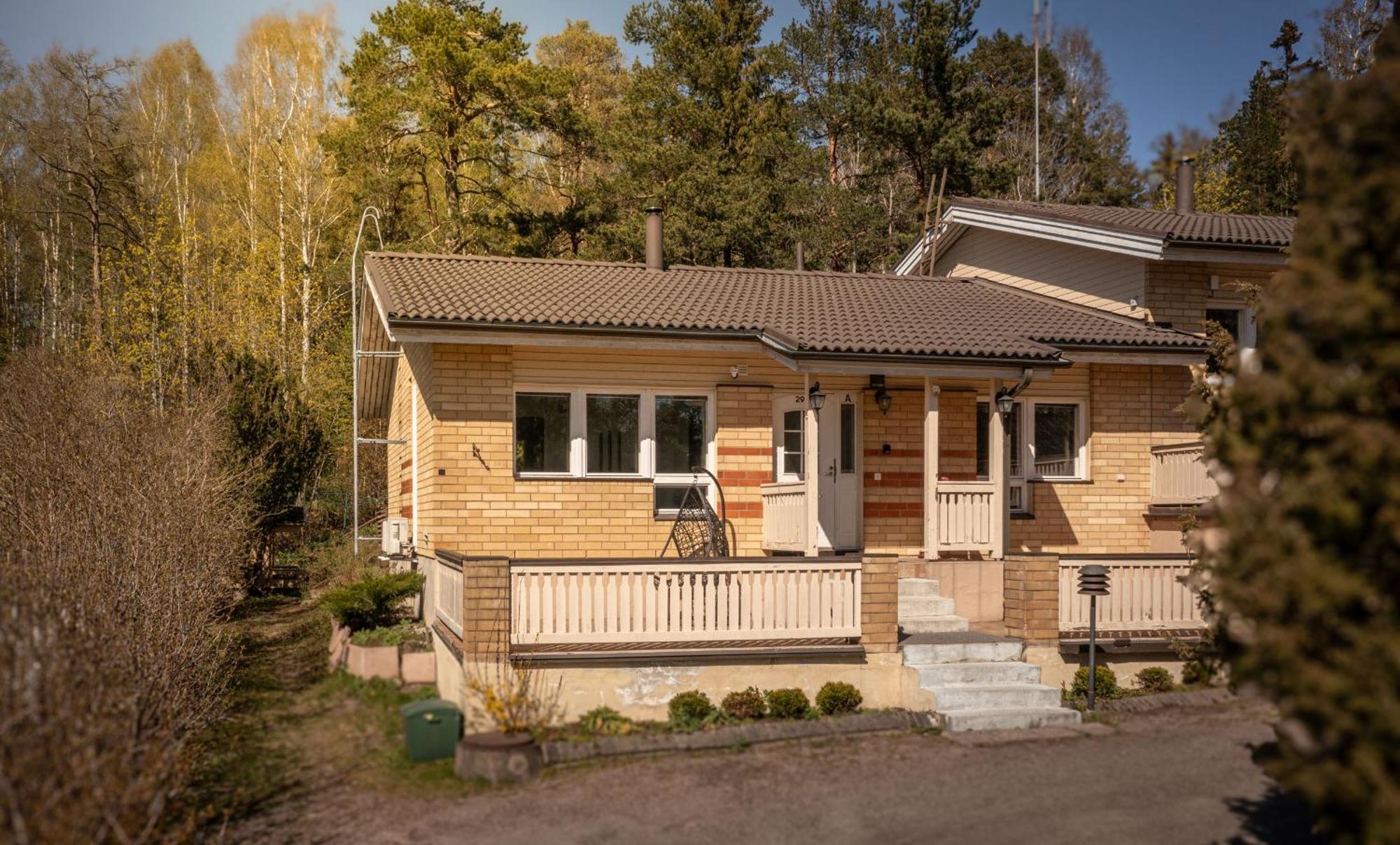 Rivitalo Luontopolkujen Vieressae Apartment Helsinki